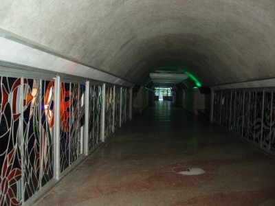 43. Туннель с витражами