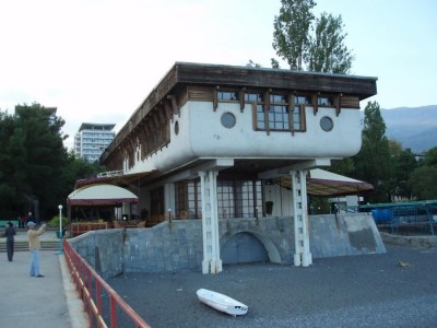 72. Развлекательный центр, кафе