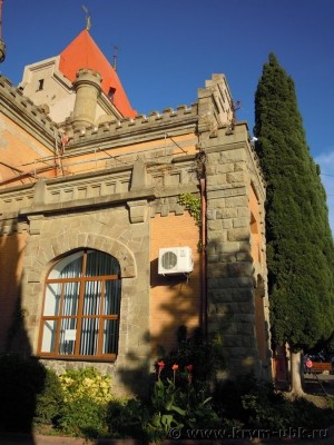 42. Замок Гагариных